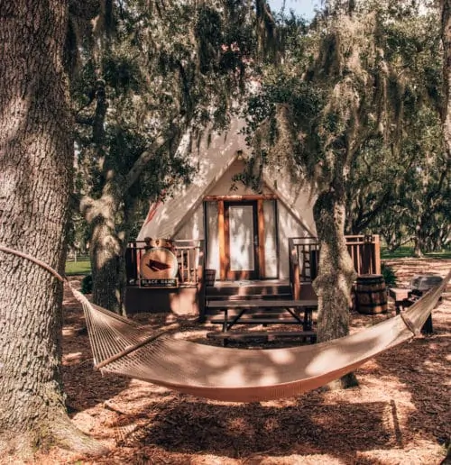 Luxury teepee at Westgate River Ranch. Find out more about glamping in Florida at Westgate River Ranch in the blog post!