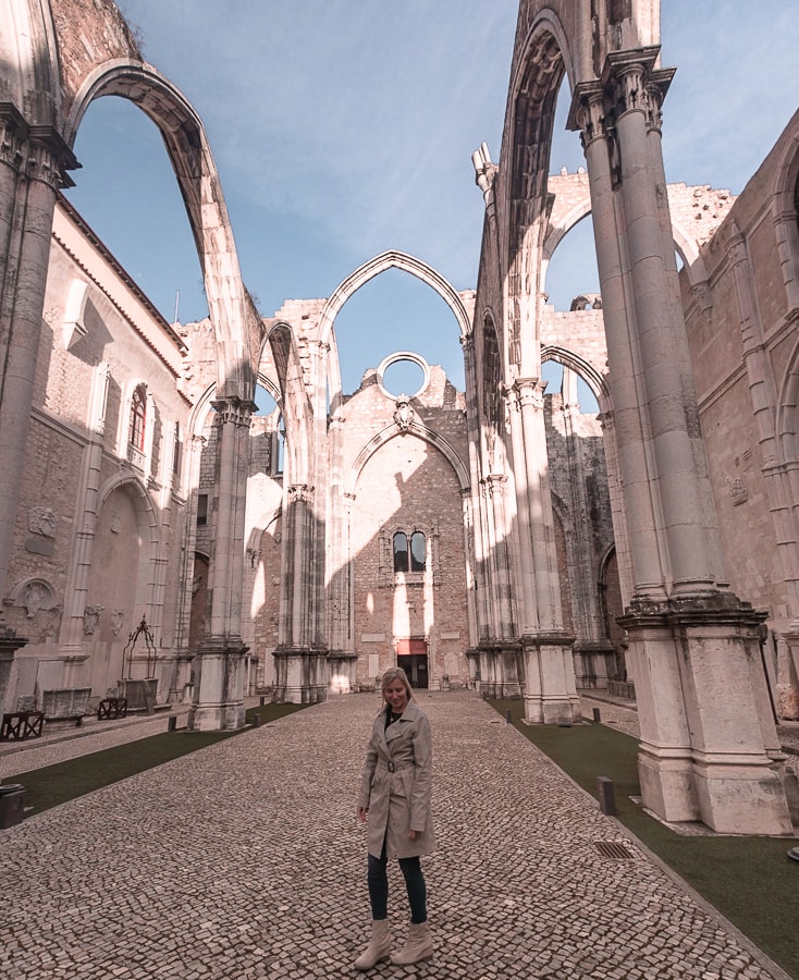 Carmo Convent in Lisbon, Portugal. Find the best places in Lisbon for Instagrammable photos and when to go to get them to yourself (plus a free map!)