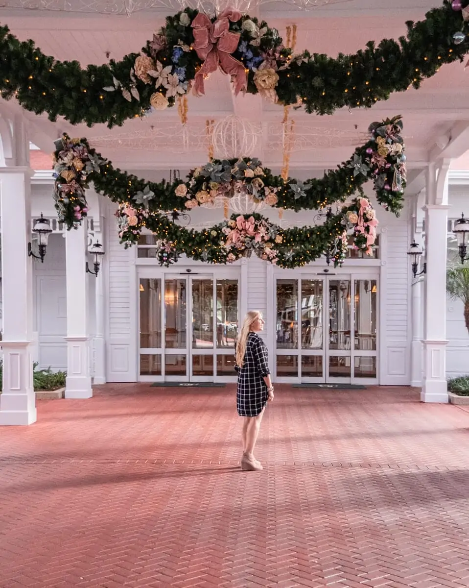 The entrance to the Grand Floridian at Christmas at Walt Disney