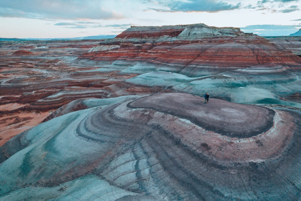 couple at Bentonite Hills Utah