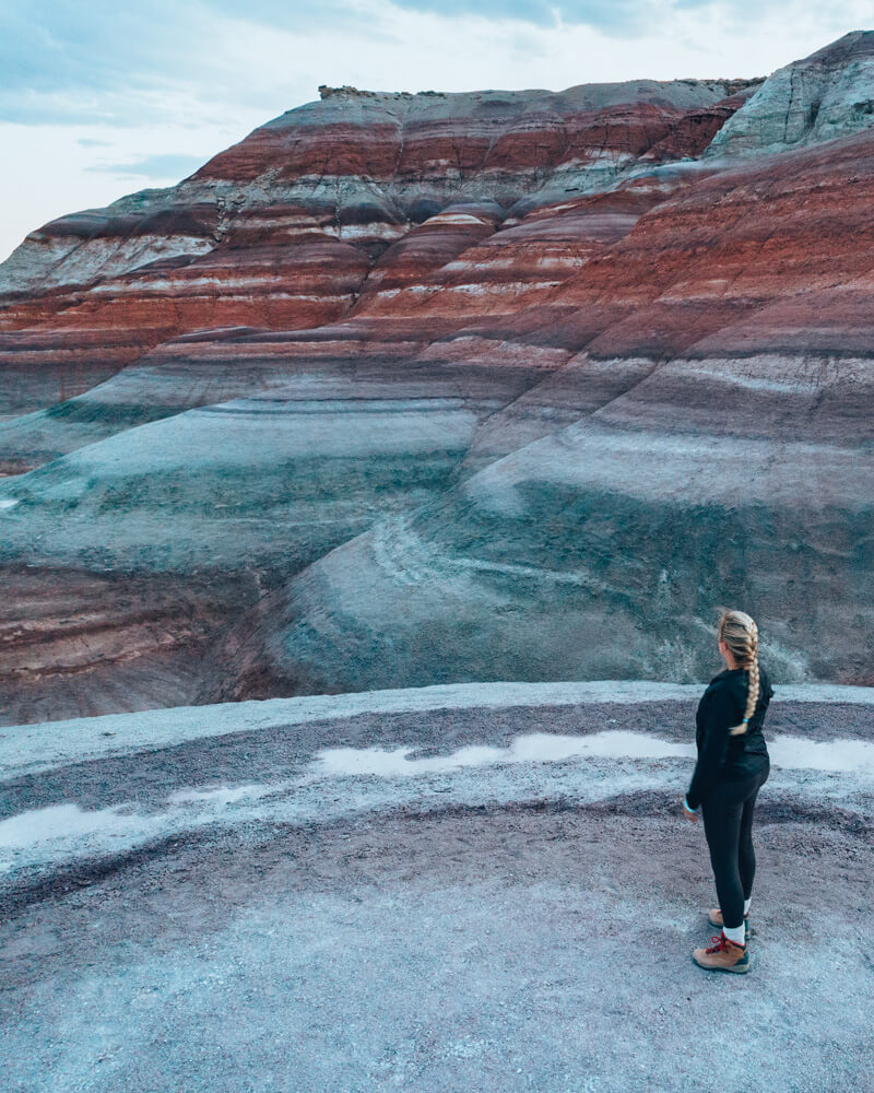 woman at bentonite hills utah