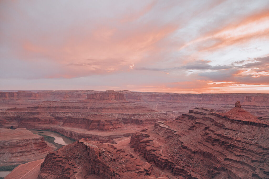 sunset at dead horse point state park in moab utah