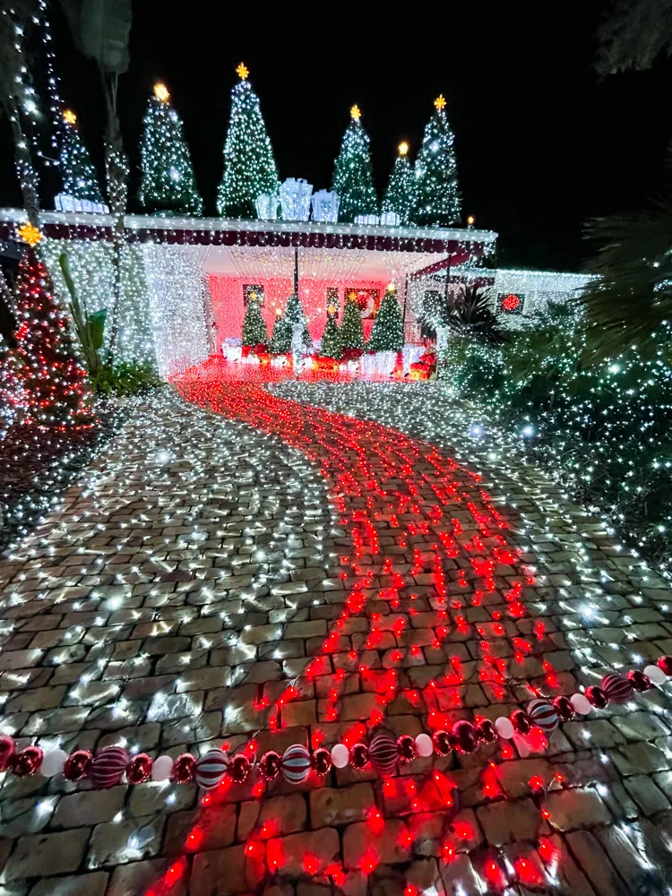 Some of the best Christmas lights in Orlando are on Clemwood Street