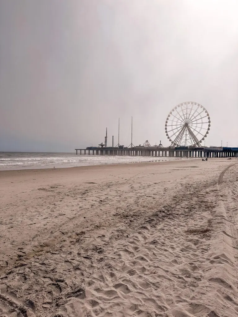 Atlantic City Steel Pier and beach