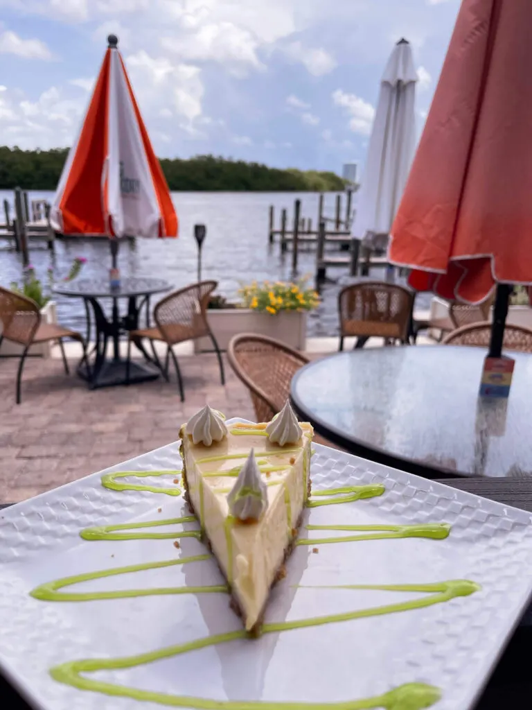 key lime pie at big hickory seafood grille