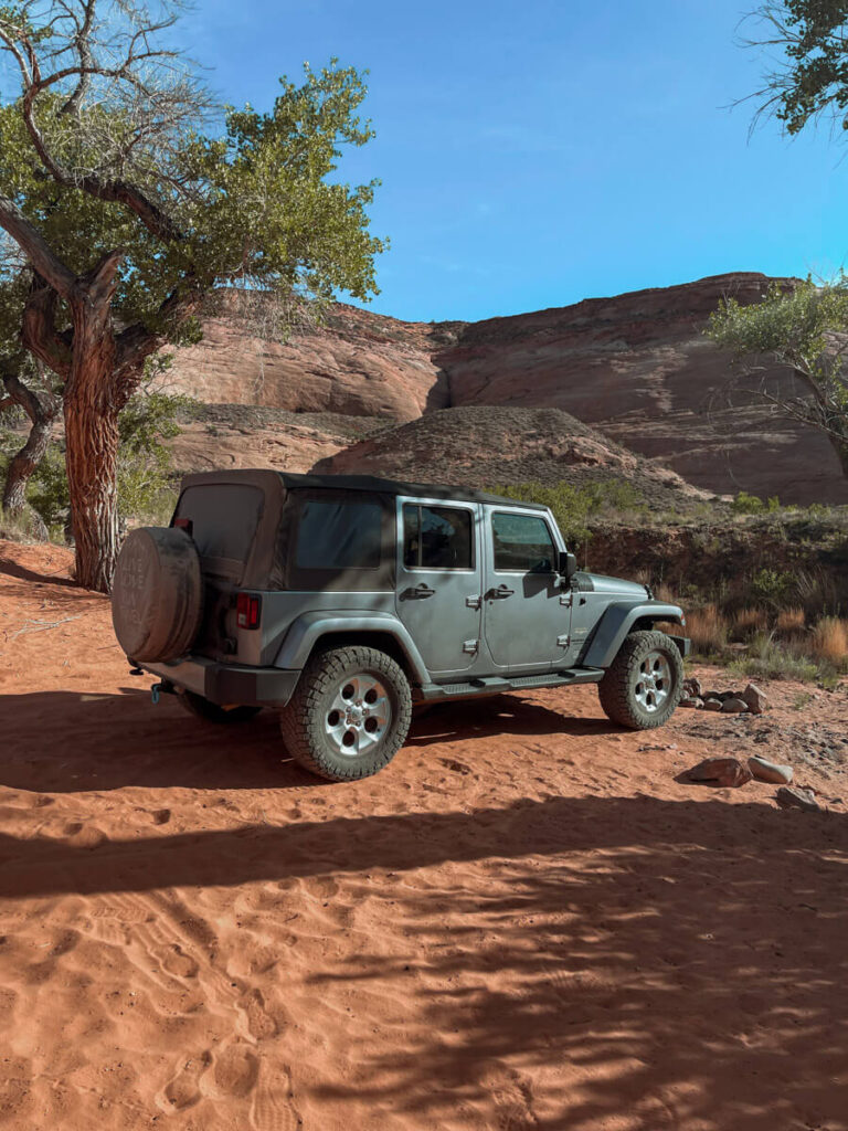jeep wrangler at leprechaun canyon trailhead