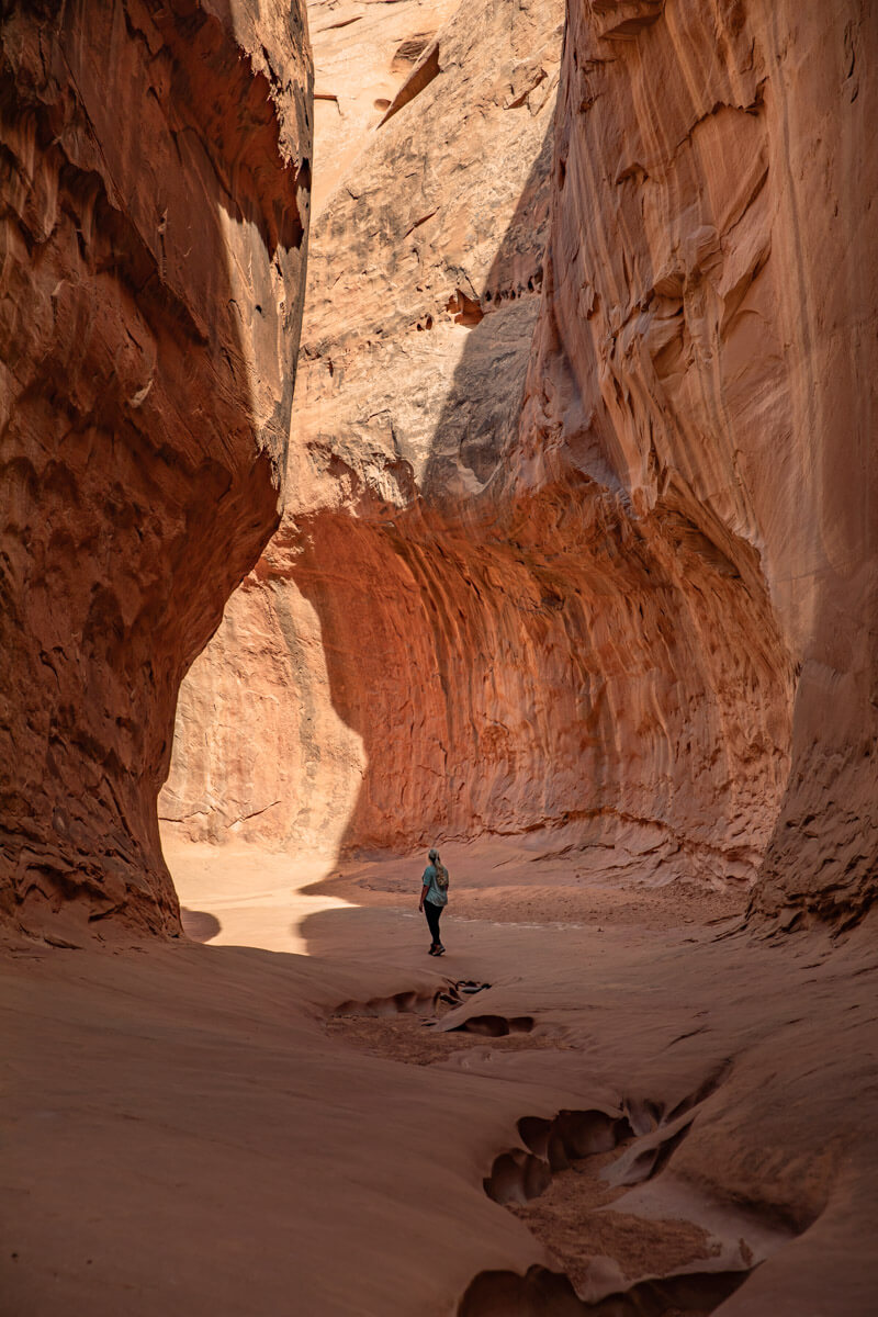 woman hiking in leprechaun canyon