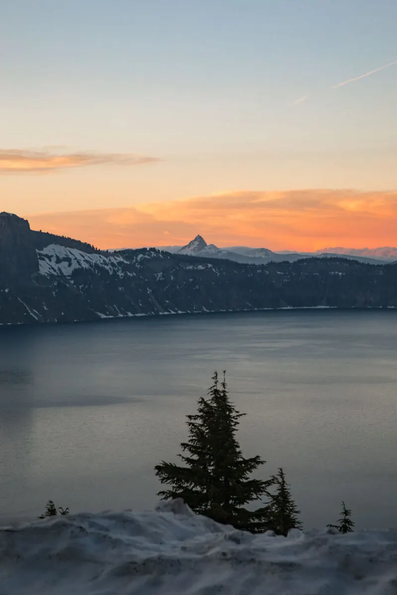 crater lake and mount thielsen in the distance